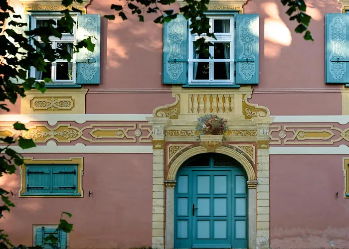 بيت للعطل ,,hase